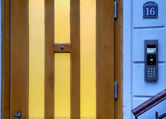 Windmill By Rembrandt Old Town 布加勒斯特