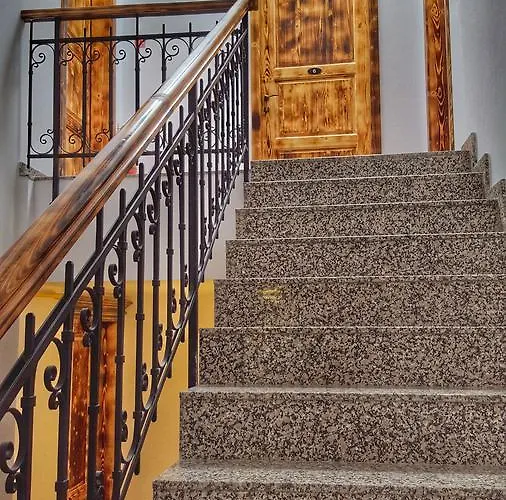 Windmill By Rembrandt Old Town 布加勒斯特