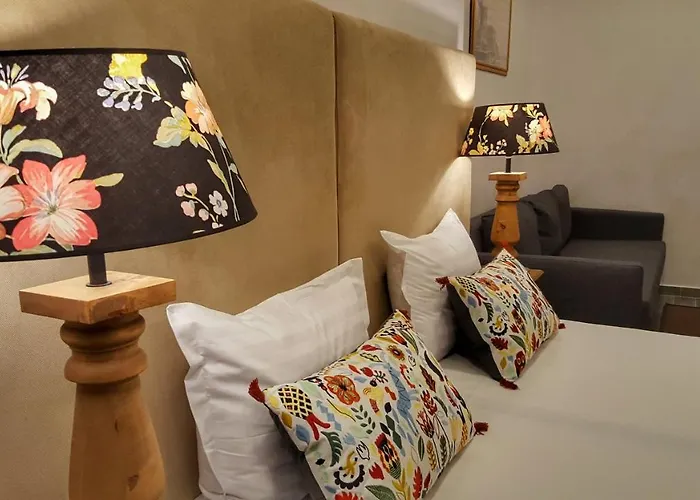 Апартаменти Windmill By Rembrandt Old Town Бухарест